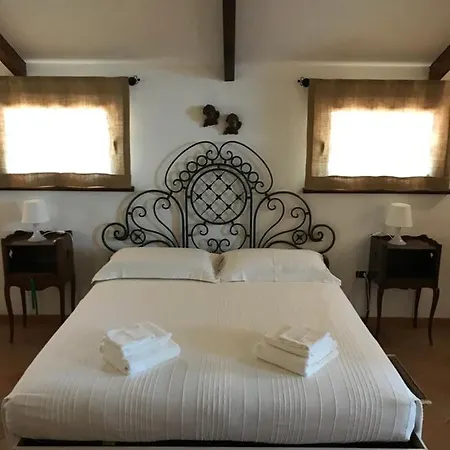 Bed and Breakfast La Casa Di Sergio 4*